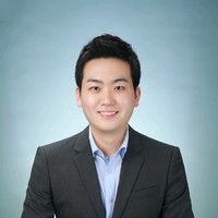 Unyong Kim, Cfa
