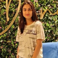 Juli Kapoor