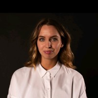 Desley Van De Laar