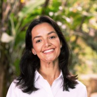 Larissa S. De Athayde Costa