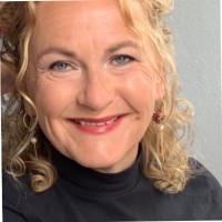 Annemieke Onderdelinden