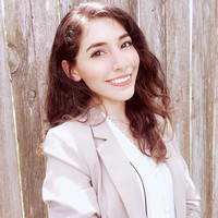 Jacqueline Gomez, Cams