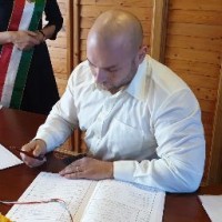 Szakál Levente