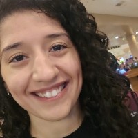 Thais Almeida