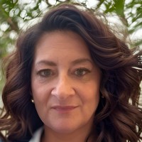 Leslie J Spence