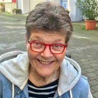Angela Oude Voshaar