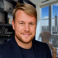 👨🏼💻 Mike Warner