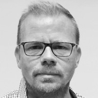 Simon Mott