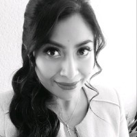Mayra Flores