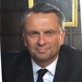 Michael Hatt