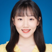 Lisa He