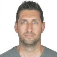 Şafak Uzun
