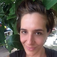 Emmanuelle Valenti