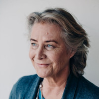 Lora Jones