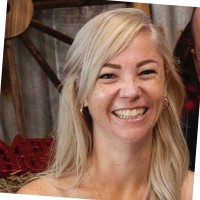 Melanie Steer