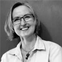 Liane Hambly (she/her)