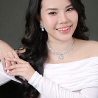Queenie Le