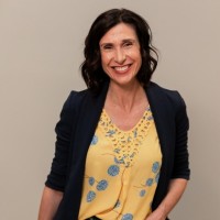 Serena Alaily, Mba