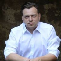 Marek Hering
