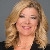 Julie Avary, Cpm