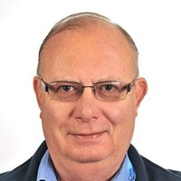 Kenneth Moore Miet