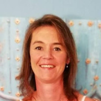 Nicola J Reyneke
