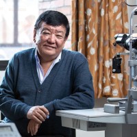 Dr Sanduk Ruit