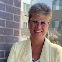 Kim Nott, Rn