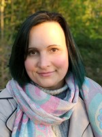 Eszter Hassanin