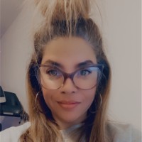 Yarellie Knox