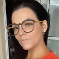 Thaís Carla