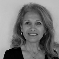 Claudia Worth