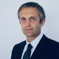 Bernhard Van Velsen（张本德）