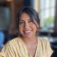 Julie Valladares Gomez