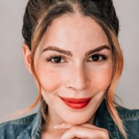Analia Vasconcelos