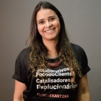 Amanda Neves