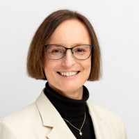 Gabriela Slezakova, CFA