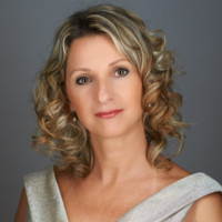 Juhász Violetta