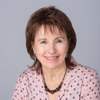 Vicki Davidson F.A.I.C.D.