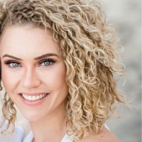 Juliana Maria Back