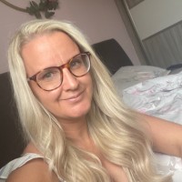 Lisa Bone