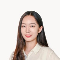 Suji Lee