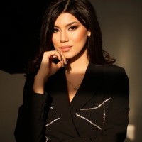 Адэль Акенова