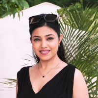 Dhruvi Soni l Brand Identity Builder