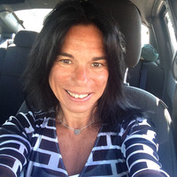 Michele Hanscom