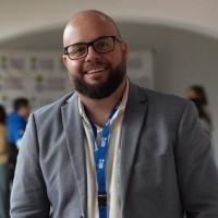 José María González González