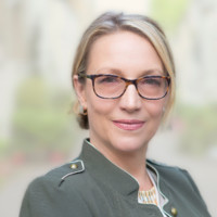 Leslie Glesinger
