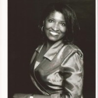 Theresia Mackey, Bs, Rhit