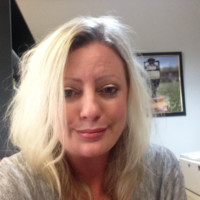 Kelly Sanderson