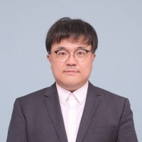 Sinkuk Kang